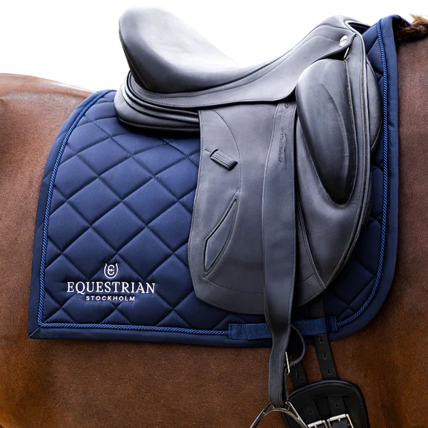 Equestrian Stockholm - Tapis de dressage Line midnight blue