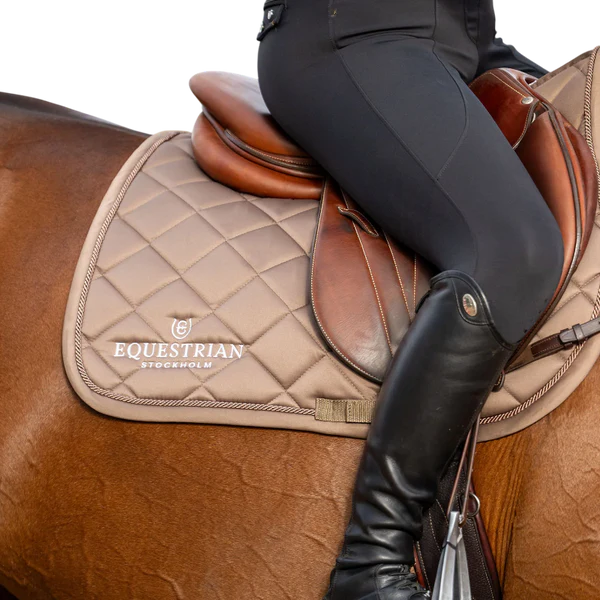 Equestrian Stockholm - Tapis de selle Line champagne