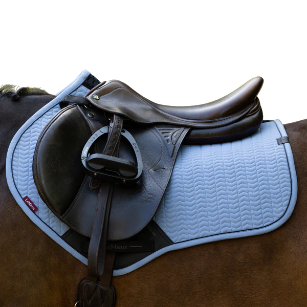 LeMieux - Tapis de selle Essence Close Contact powder blue