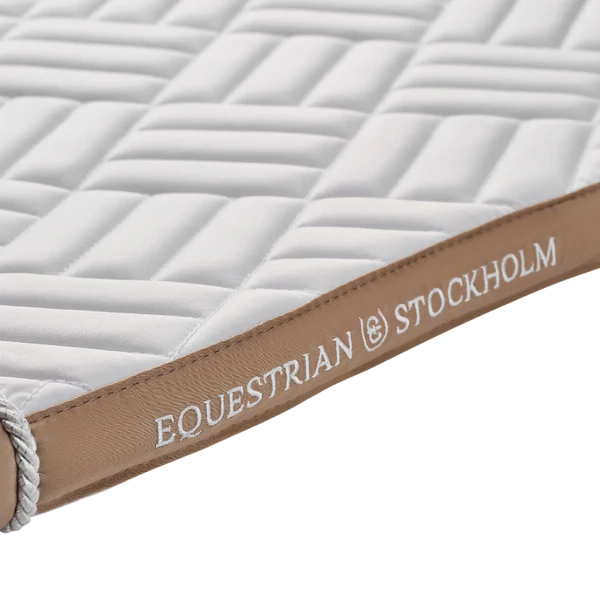 Equestrian Stockholm - Tapis de selle Modern White blanc/ sand
