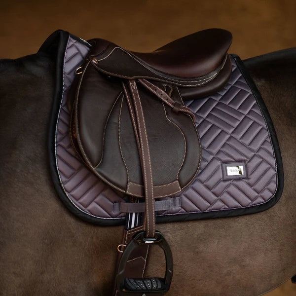 Equestrian Stockholm - Tapis de selle Modern Dark Violet