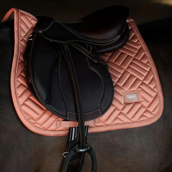 Equestrian Stockholm - Tapis de selle Modern Coral