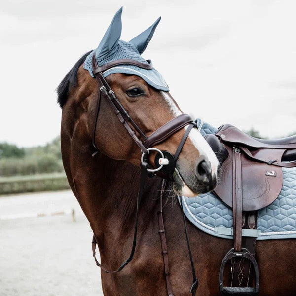Kentucky Horsewear - Bonnet pour chevaux anti-bruits Wellington Velvet light blue